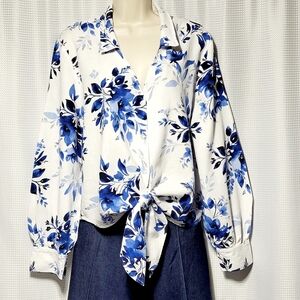 Ellen Tracy White Linen with Blue Floral Print Tie Front Blouse Women's (L)